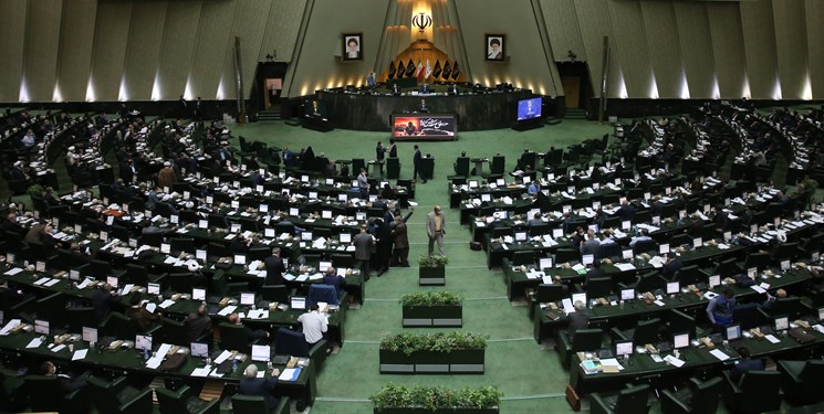 مجلس بررسی لایحه حجاب را به کمیسیون مشترک واگذار می‌کند