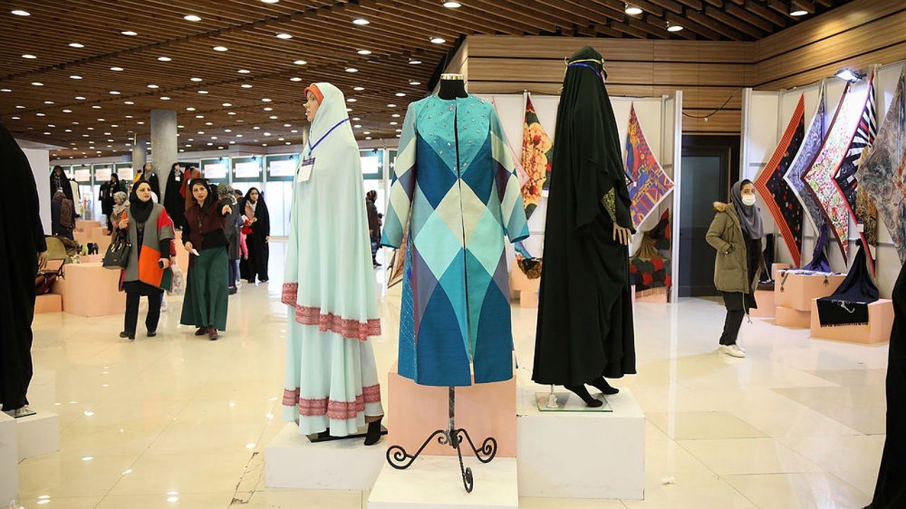 نمایشگاه عرضه مد و پوشاک بانوان در اراک